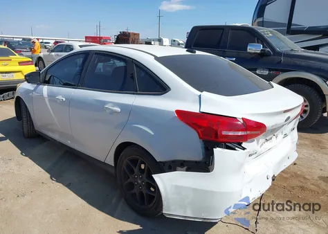 2016 Ford Focus Se z USA, uszkodzony, nr VIN 1FADP3F21GL286169